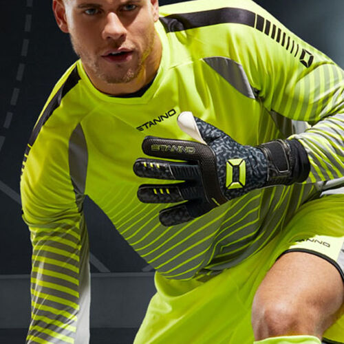 Goalkeeper Kit Thumbnail